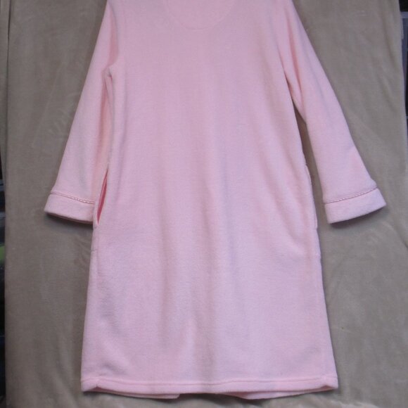Jasmine Rose Size M Pink Plush Snap Bathrobe Fluffy Cozy Embroidered - Picture 6 of 8